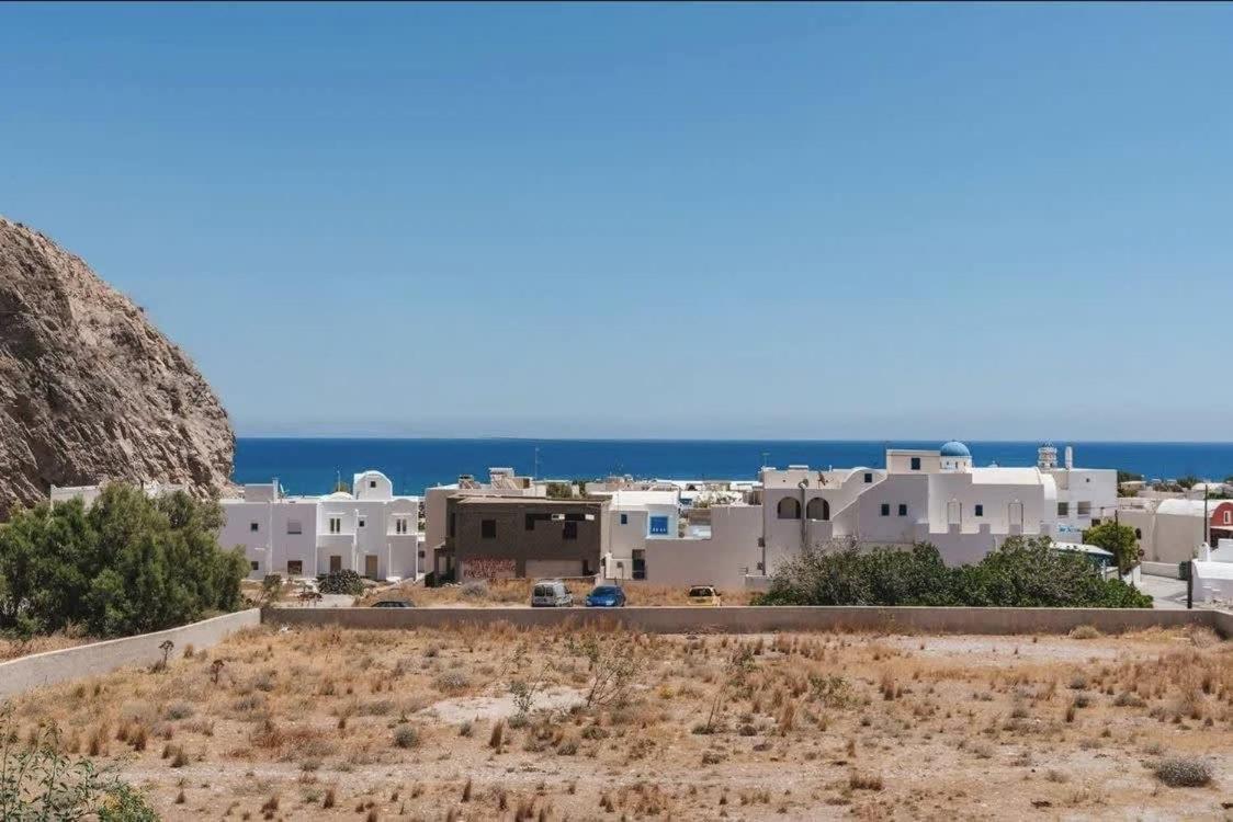 Santorini Seaside Retreat - Flora'S Summer Escape Perissa  Buitenkant foto