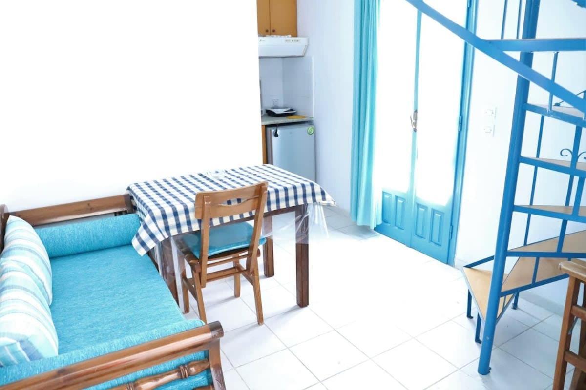 Santorini Seaside Retreat - Flora'S Summer Escape Perissa  Buitenkant foto