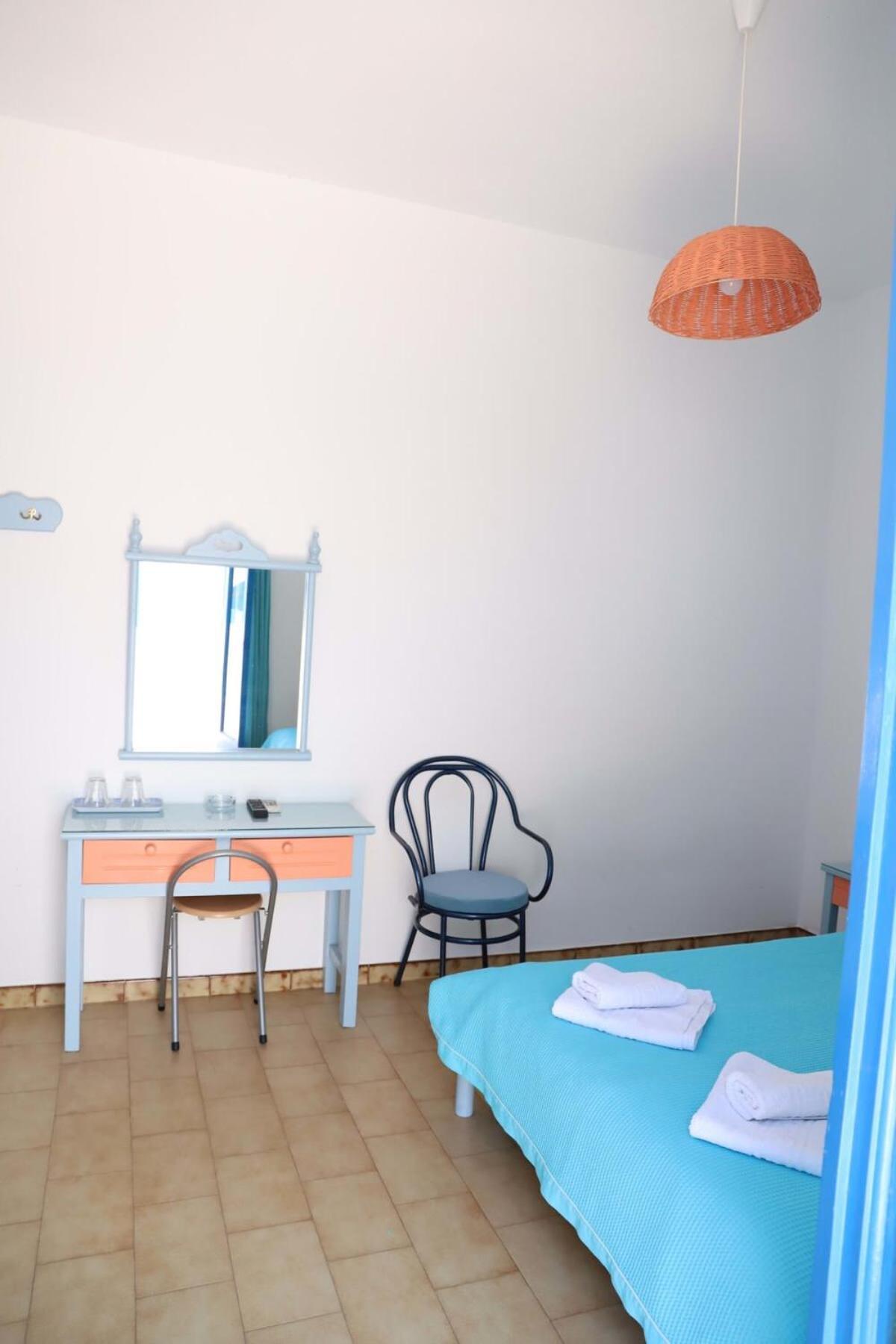 Santorini Seaside Retreat - Flora'S Summer Escape Perissa  Buitenkant foto